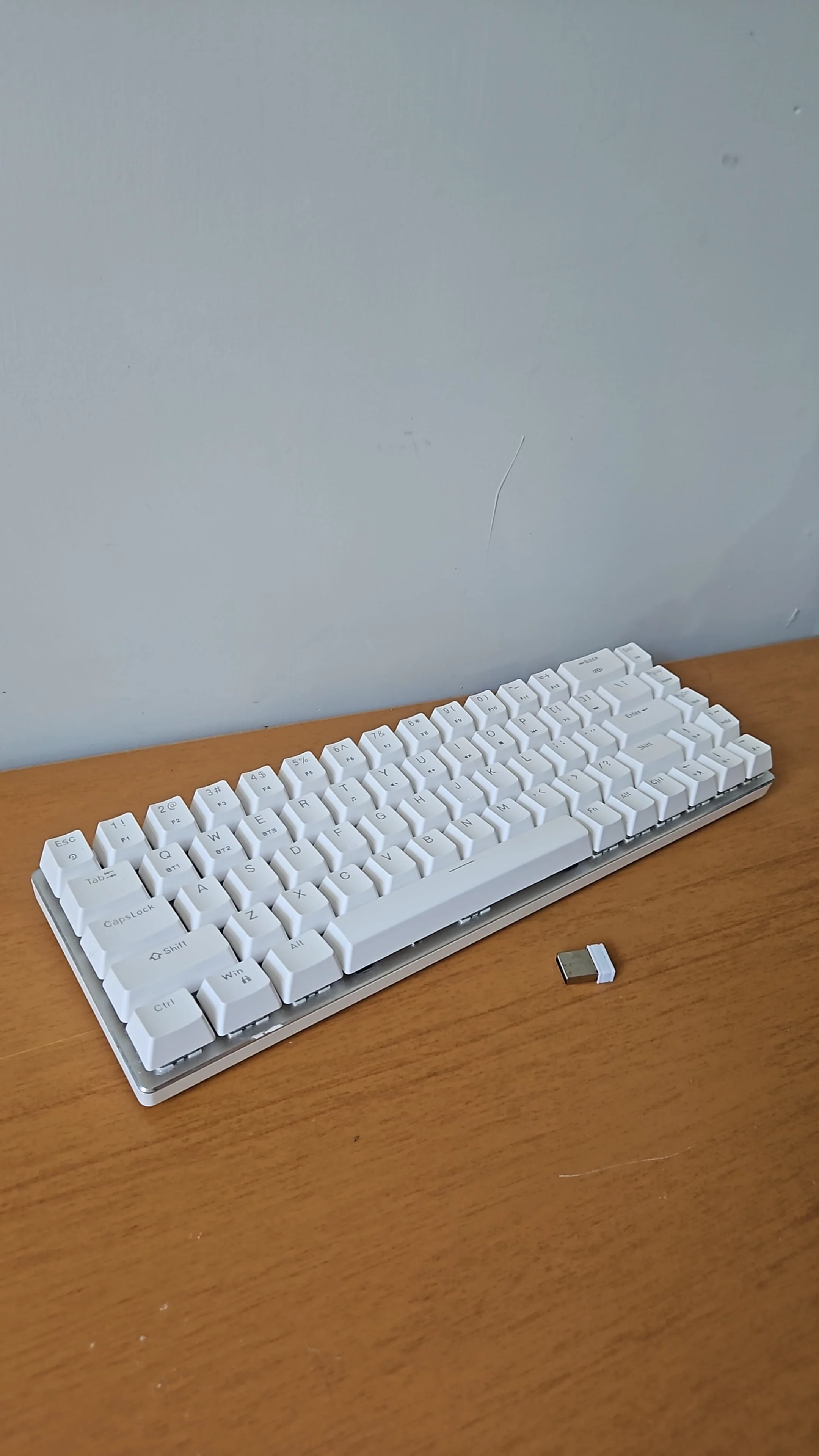 Detalhe real do teclado METOO X79